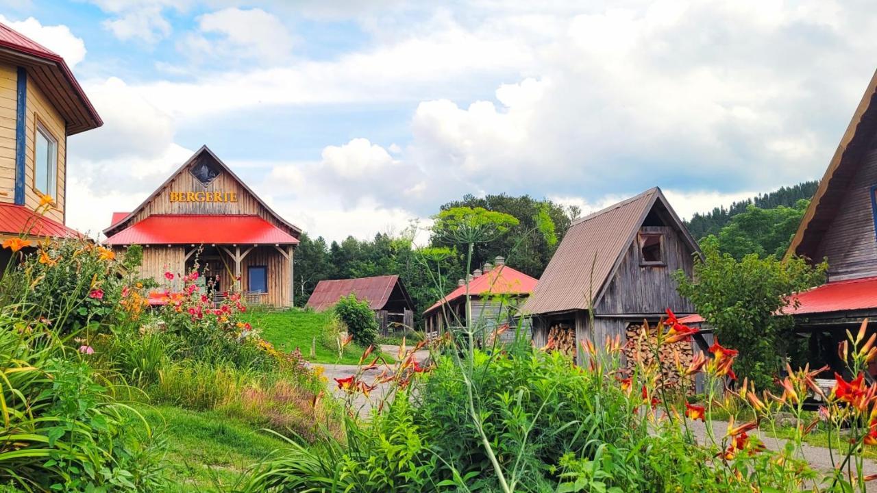 La Vieille Ferme, Ecogite Saint-Fulgence المظهر الخارجي الصورة