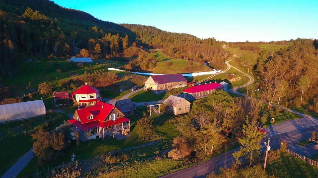 La Vieille Ferme, Ecogite Saint-Fulgence المظهر الخارجي الصورة